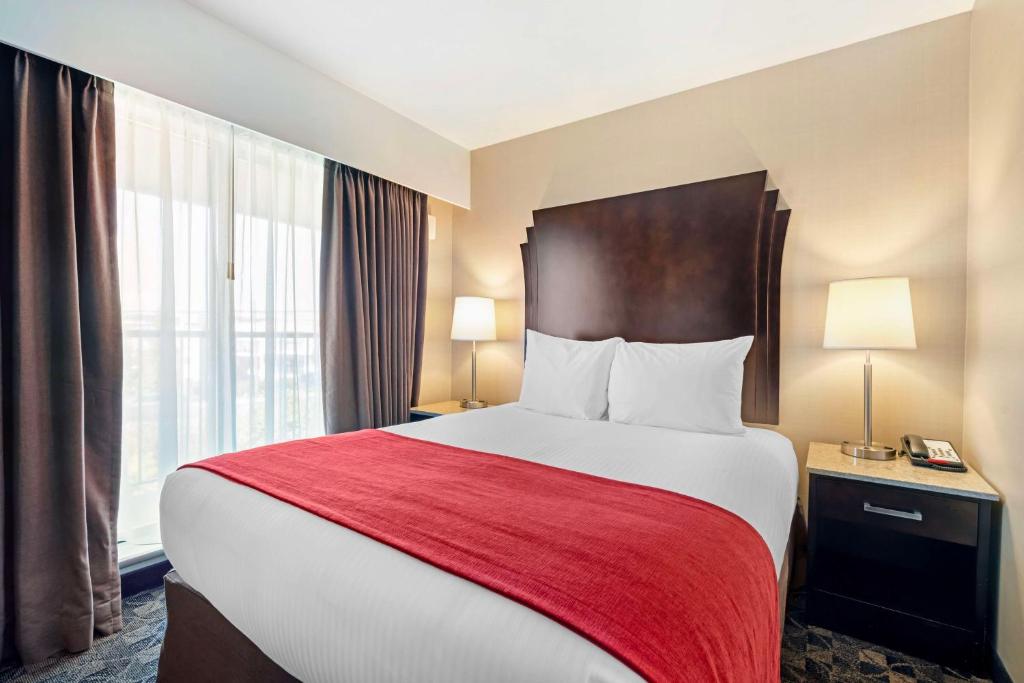 Postel nebo postele na pokoji v ubytování Best Western Northgate