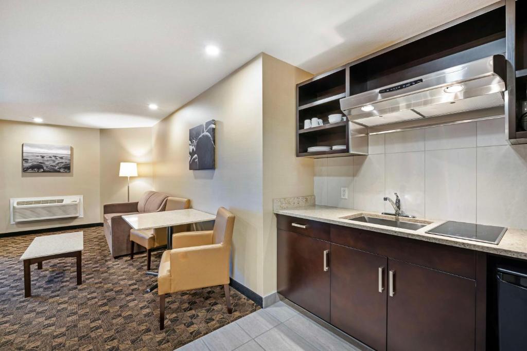 Kuchyň nebo kuchyňský kout v ubytování Best Western Northgate