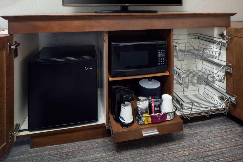 Hampton Inn Atlanta-Northlake photo