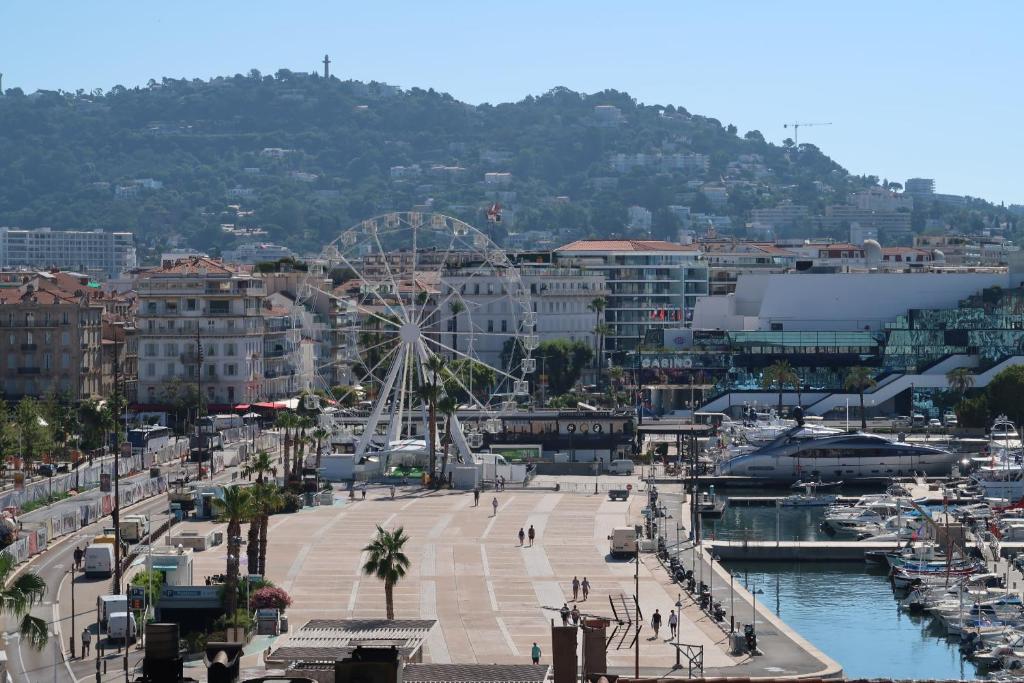 Photo de la galerie de l'établissement LE SUQUET - 4-person apartment - IDEAL CONGRESS, à Cannes