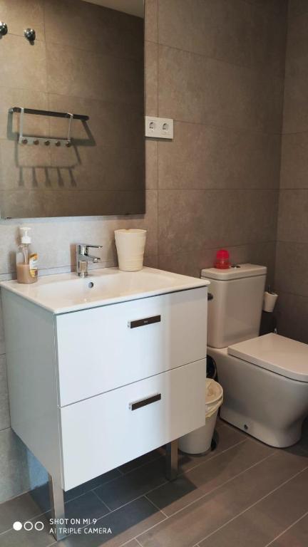 Zdjęcie z galerii obiektu Piso de lujo en Primera linea de mar w Maladze