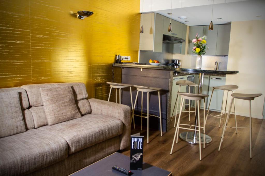 
One-Bedroom and Living Room with a Sofa Bed Apartment 
