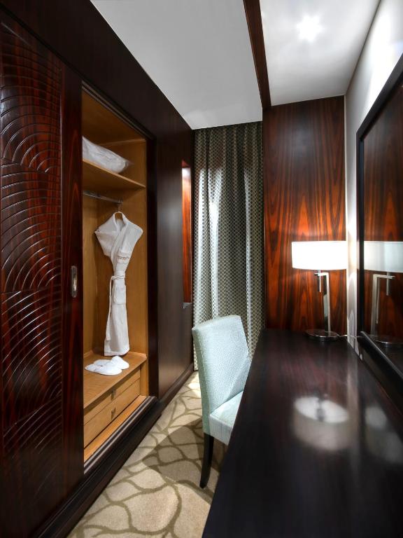 Triumph Luxury Hotel - 7