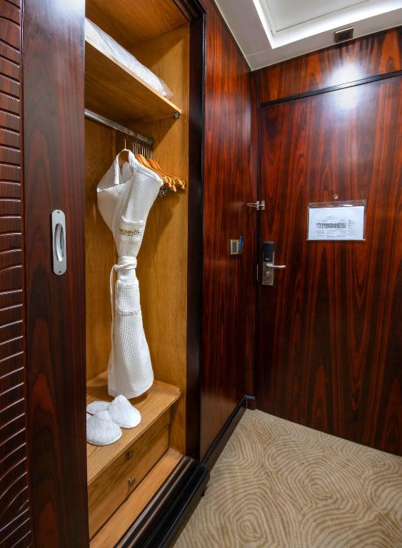 Triumph Luxury Hotel - 11