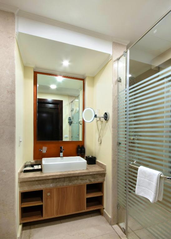 Triumph Luxury Hotel - 16