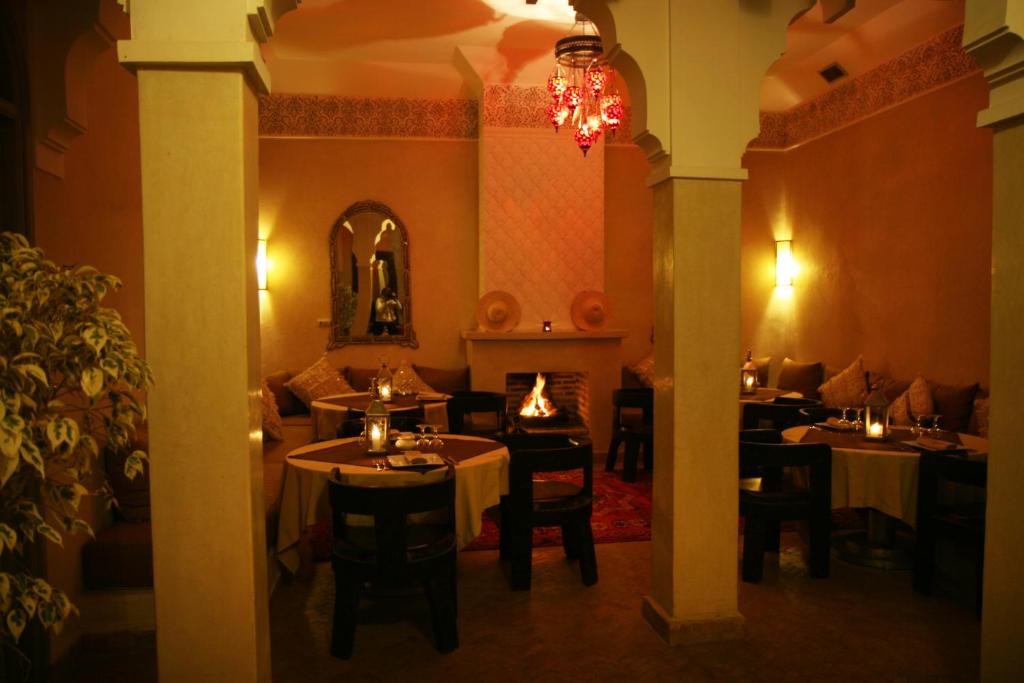 Restaurace v ubytování Riad Shama Suites & Spa