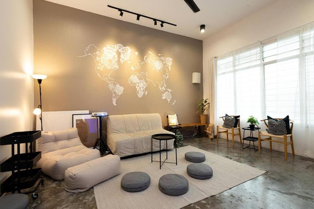 O zonă de relaxare la InWood - Pet allow Ipoh homestay & BBQ