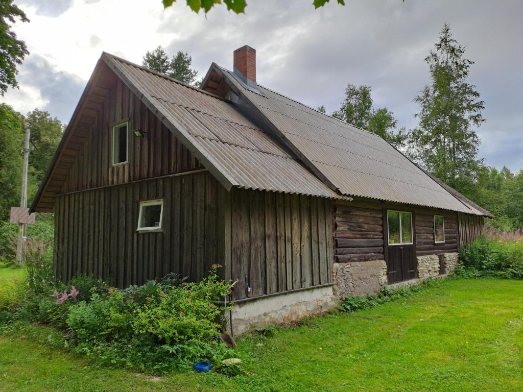 Κήπος έξω από το Kooti Ait