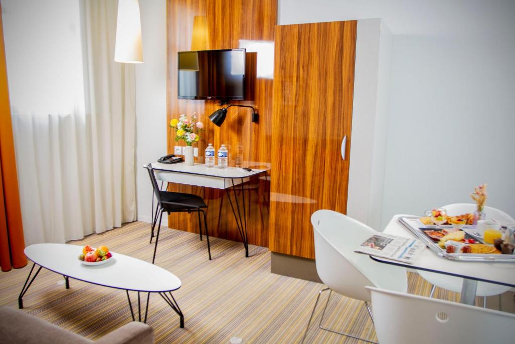 Privilège Appart Hôtel Saint Exupéry - Resim 12