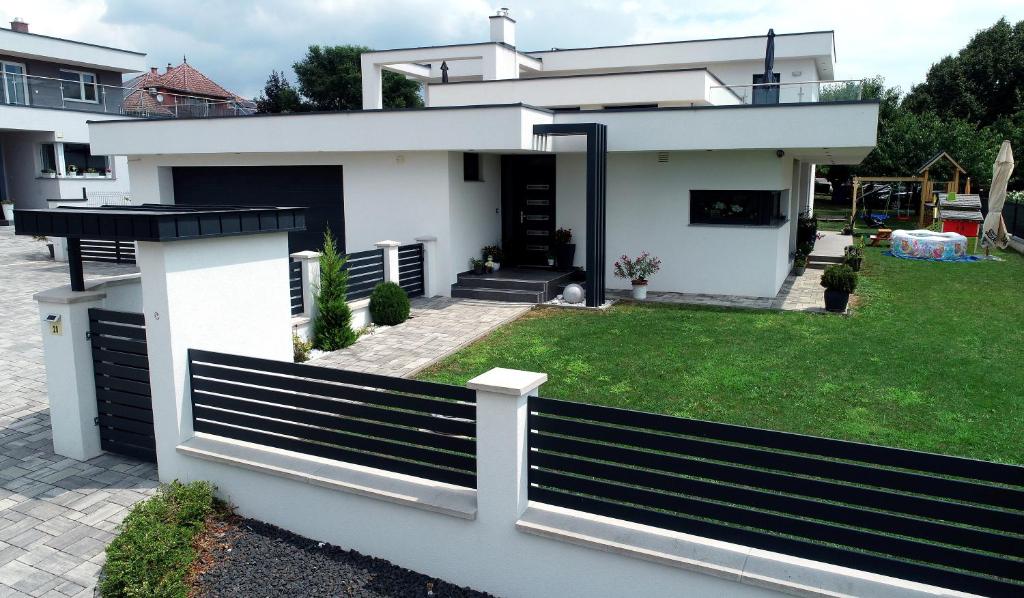 Zita Apartman 8314 Vonyarcvashegy, Radnóti Miklós utca 20. kép - 1