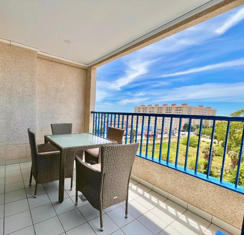 Balkón nebo terasa v ubytování Blue Beach Apartment+Oceanview+Private Parking
