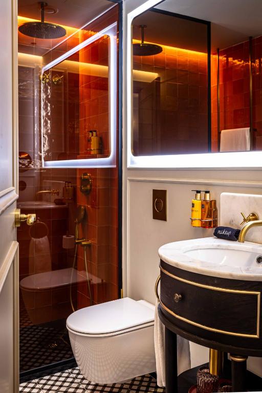 Upon Angels - Adults Only - Resim 2