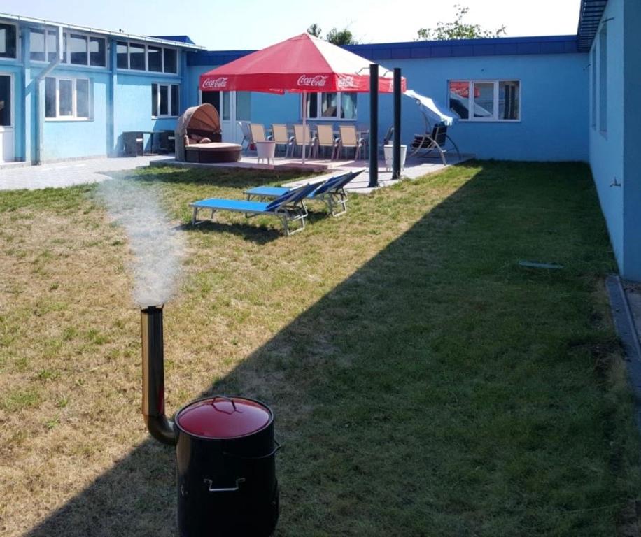 Garður fyrir utan Mirocki-Raj
