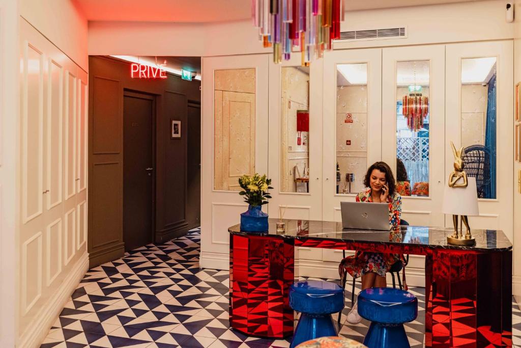 Upon Angels - Adults Only - Resim 30