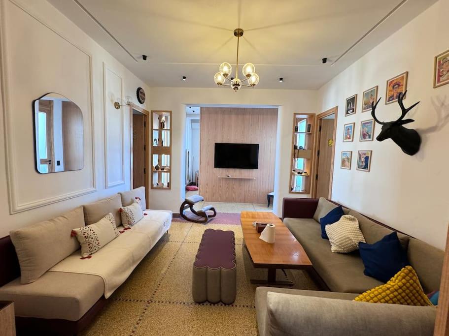 Μια τηλεόραση ή/και κέντρο ψυχαγωγίας στο Loft art-déco centre-ville Casa