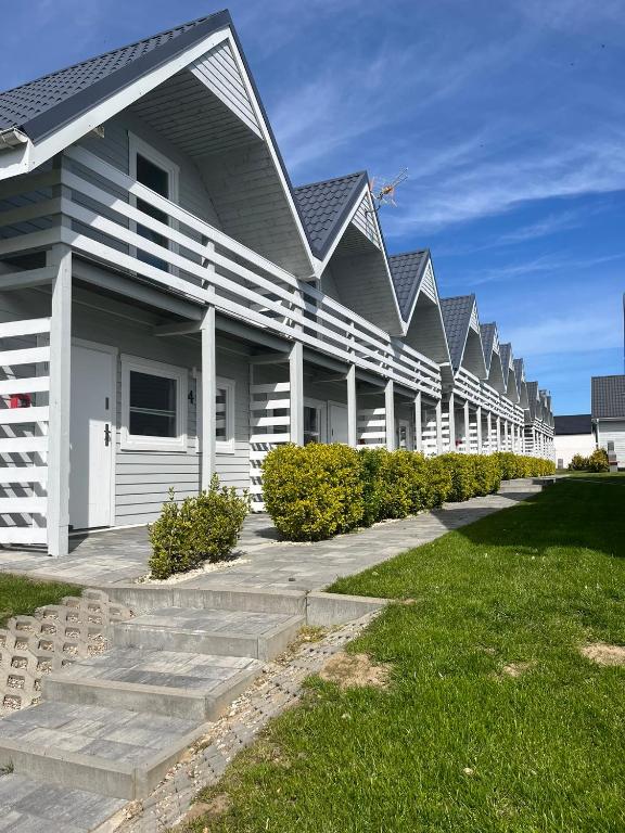 Holiday House Sarbinowo - 两居室联排别墅