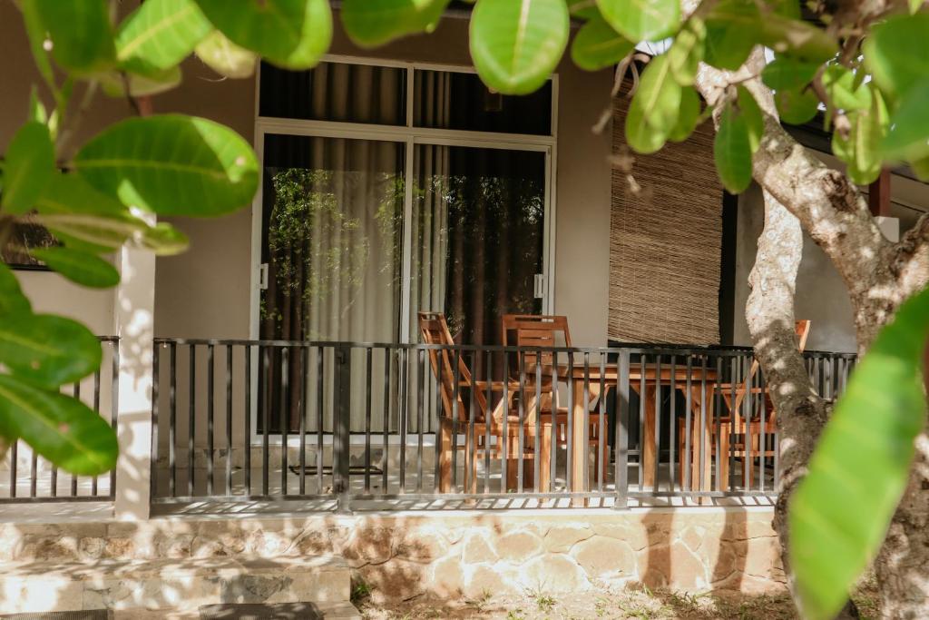 Saffron Lake Yala - 14