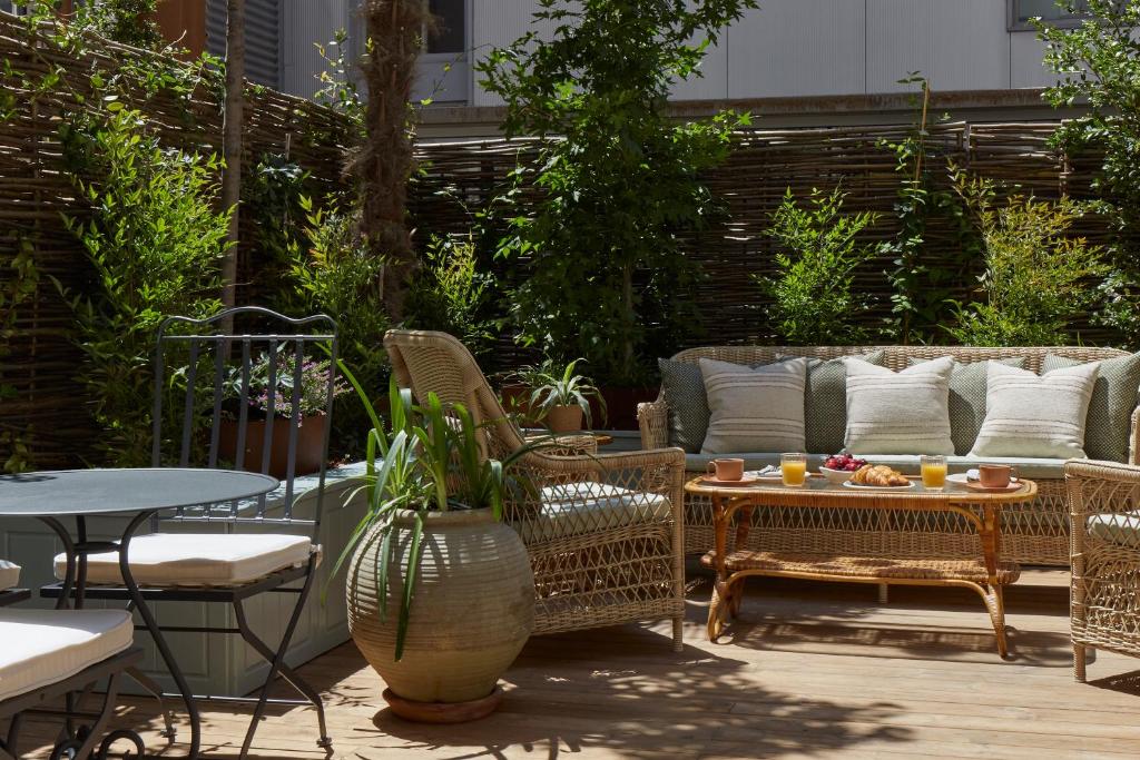 Miiro Borneta - Resim 37