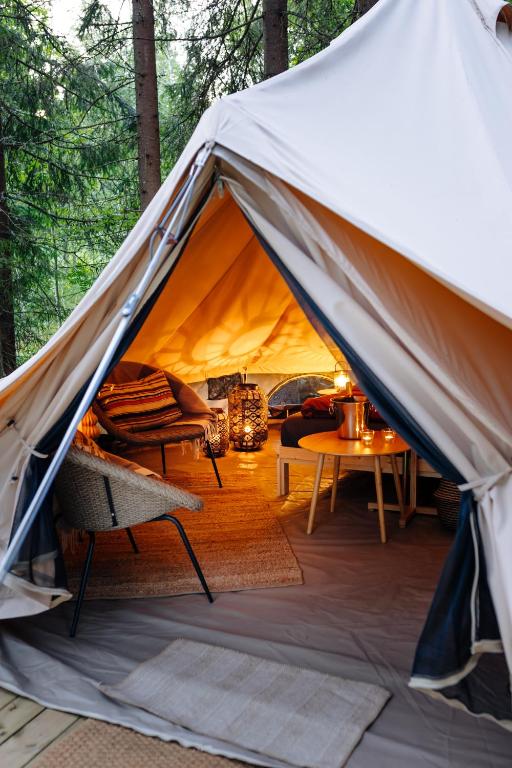 Fotografie z fotogalerie ubytování Glampingtält i naturen v destinaci Molkom