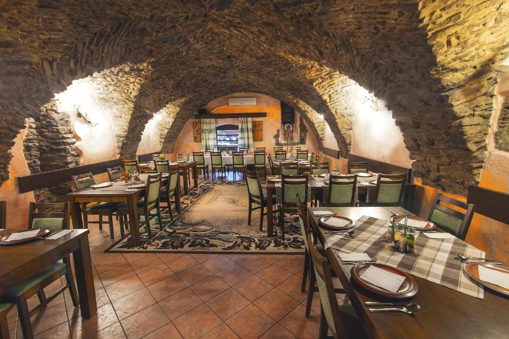 Restaurace v ubytování Hotel Arkada