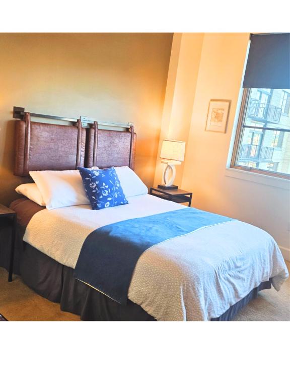 Renu Suites at The Burlington Portland - Deluxe Apartment