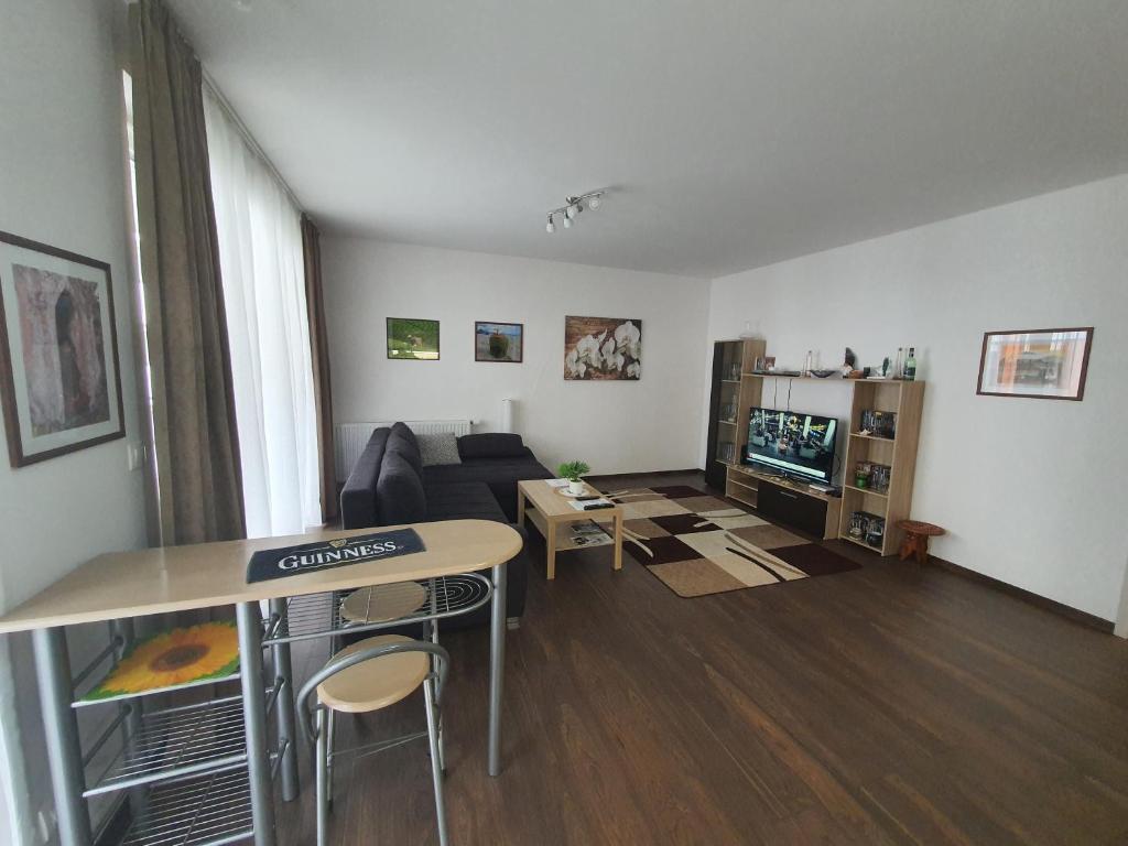 TV i/ili multimedijalni sistem u objektu Park West Apartment - Free Parking