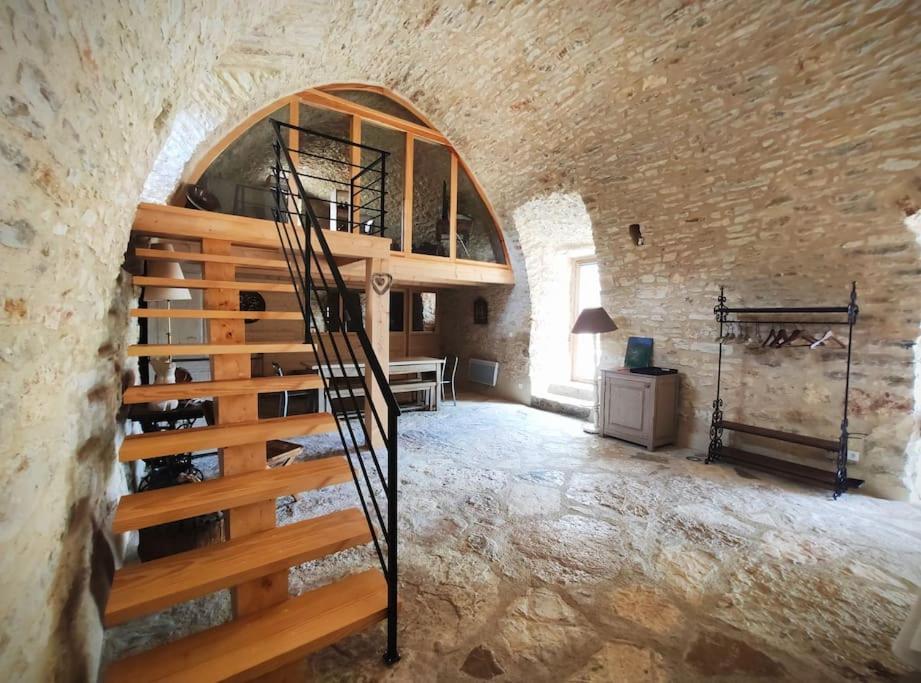 Billede fra billedgalleriet på Grande grange atypique proche des Gorges du Tarn i Saint-Georges-de-Lévéjac