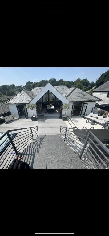 Art Deco 52, Truro (updated prices 2026)