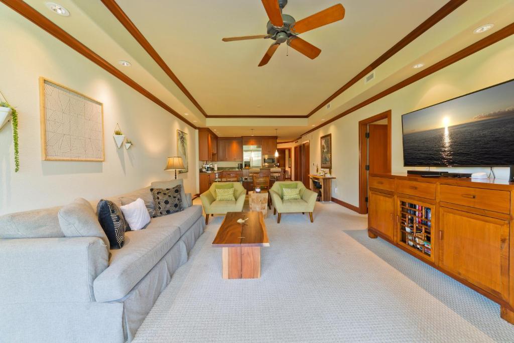 Hilton Pool Pass Included, Kolea - Luxe 2BR Villa Steps to Beach Pool HotTub Gym photo