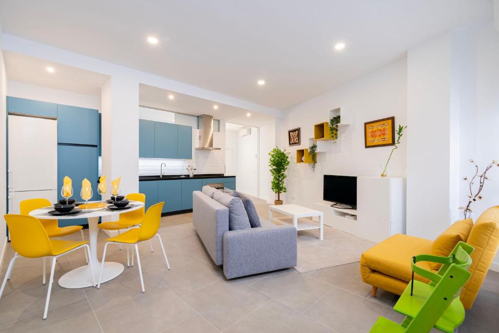 TV a/nebo společenská místnost v ubytování Dobo Madrid Cochabamba