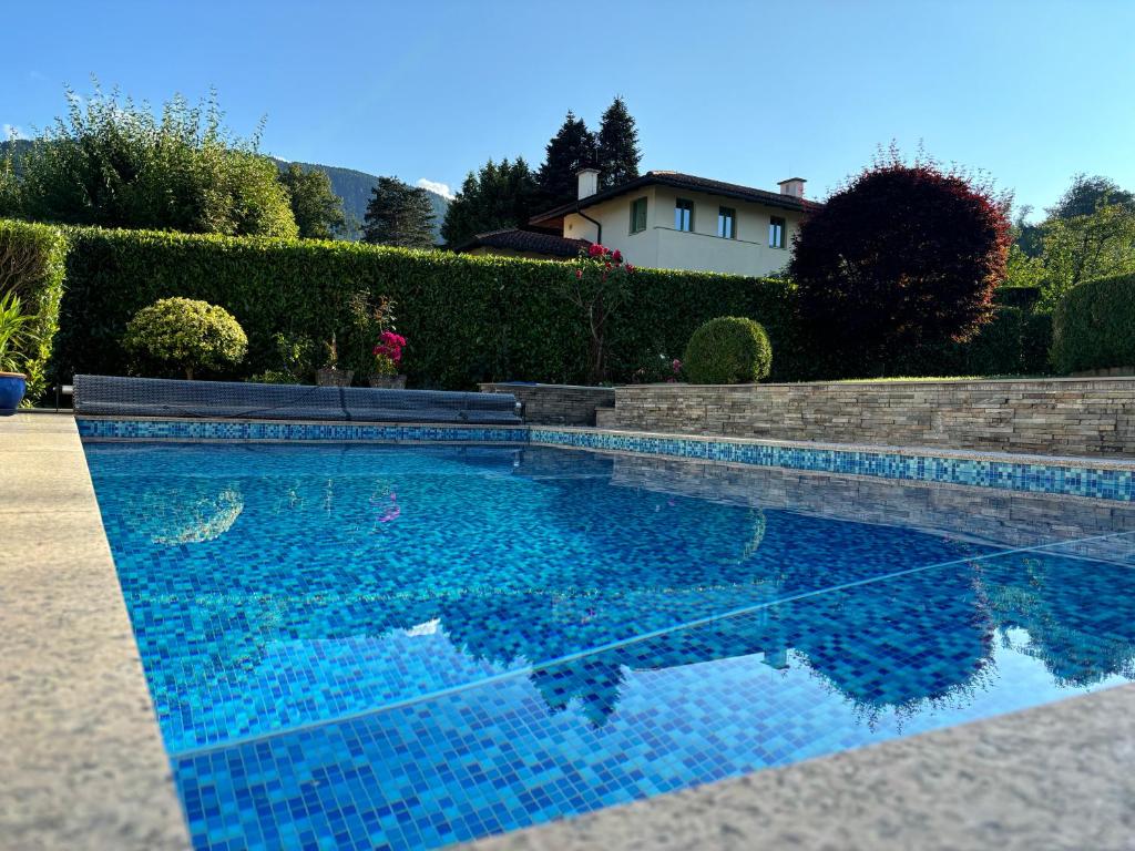 Bazén v ubytování Luxury-Suites Traunsee nebo v jeho okolí