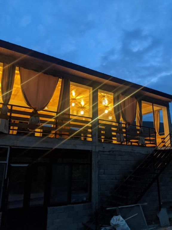 Balkón nebo terasa v ubytování Krikhi Village