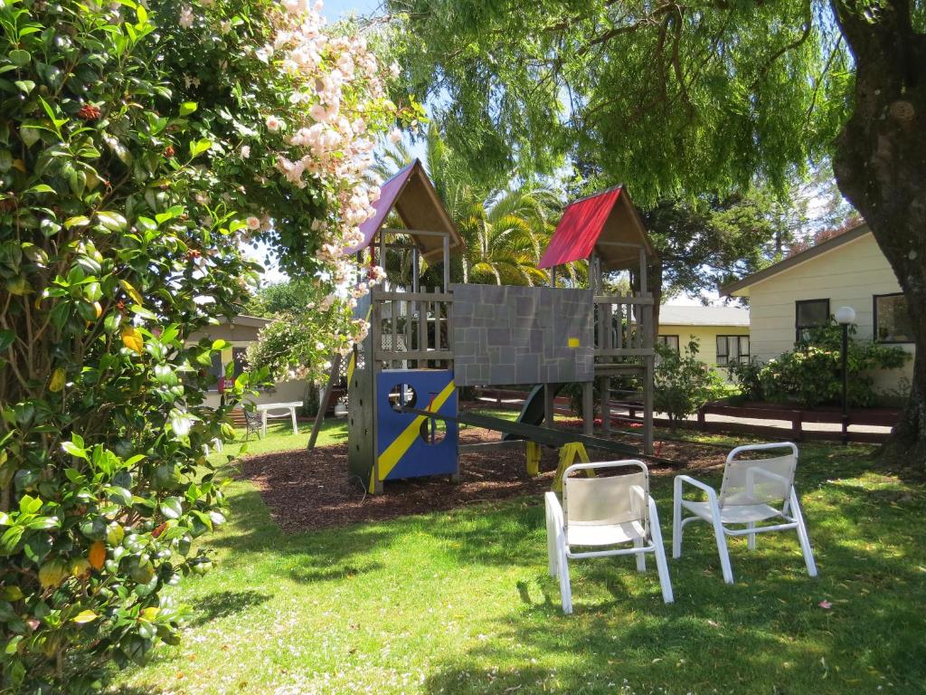 Zahrada ubytování Camellia Court Family Motel