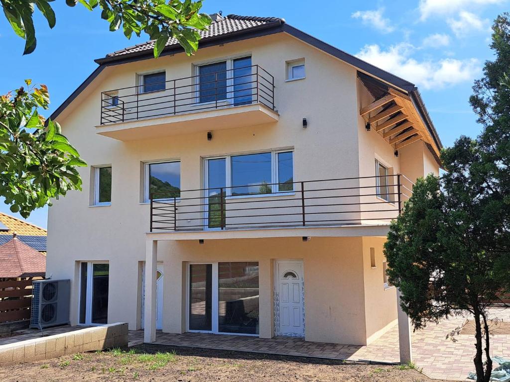 Family Apartment Sátoraljaújhely 3980 Sátoraljaújhely, Stuller Antal utca 38 kép - 1