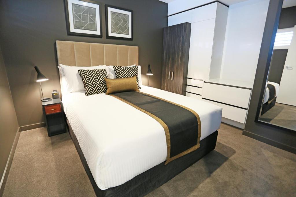 Alex Perry Hotel & Apartments - Resim 8