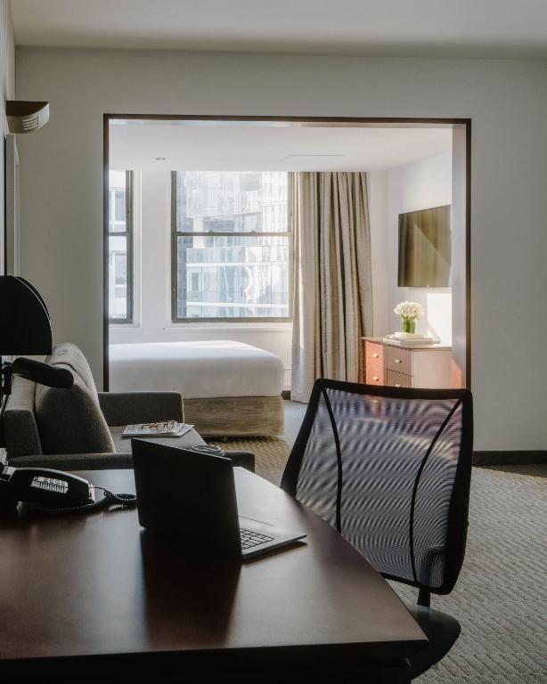 Posezení v ubytování Club Quarters Hotel Wacker at Michigan, Chicago