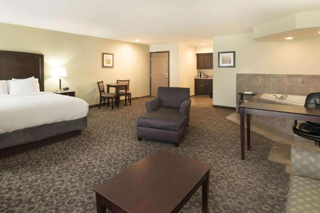 La Quinta by Wyndham Las Vegas Airport South - 