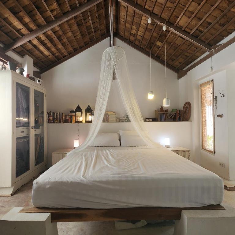 The Hip House Villa Phuket - Deluxe King Room