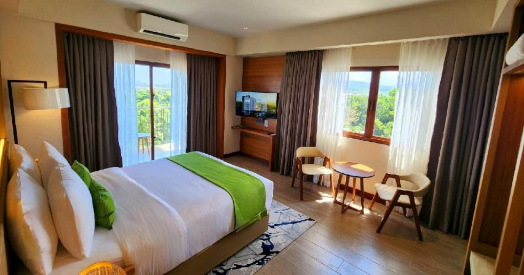 Cebu One Tectona Resort Hotel - Deluxe Double Room