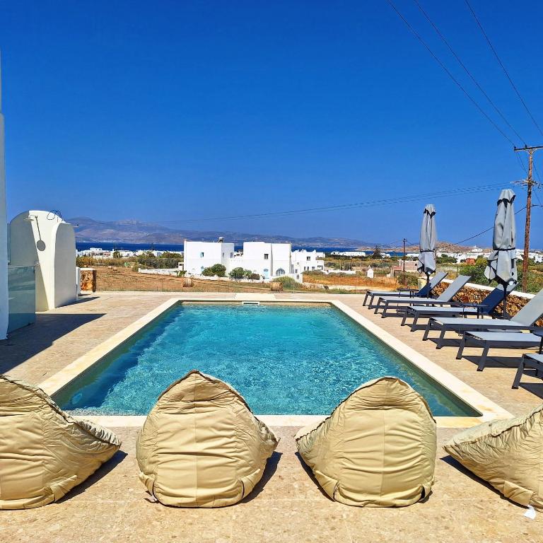 Bazén v ubytování Anais Of Naxos nebo v jeho okolí