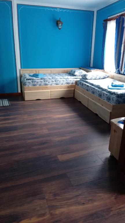 Стаи за гости Дончо Войвода - Habitación Triple Presupuesto