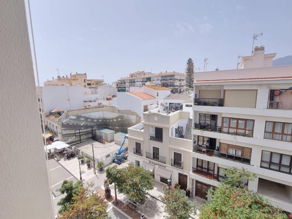 Nespecifikovaný výhled na destinaci Estepona nebo výhled na město při pohledu z apartmánu