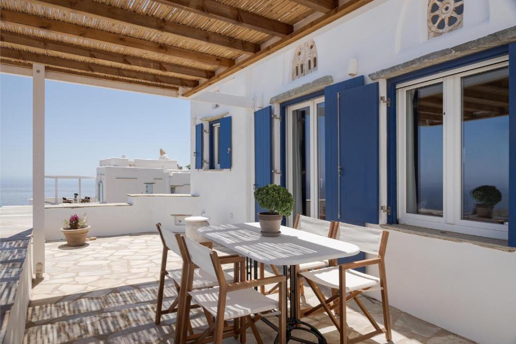 Balkón nebo terasa v ubytování Morfes Luxury Apartments