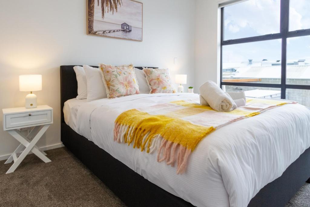 Unique Stadium View in St Asaph 2 bed 2 bath - Resim 20