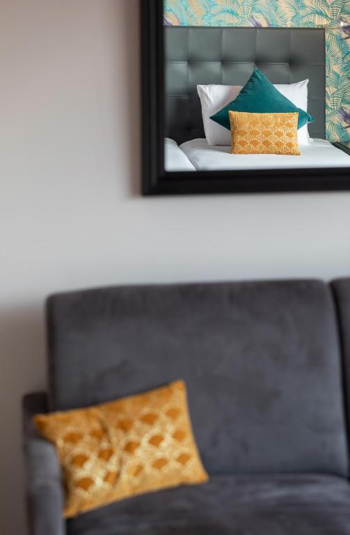 Hôtel Charlemagne by Happyculture - Resim 25