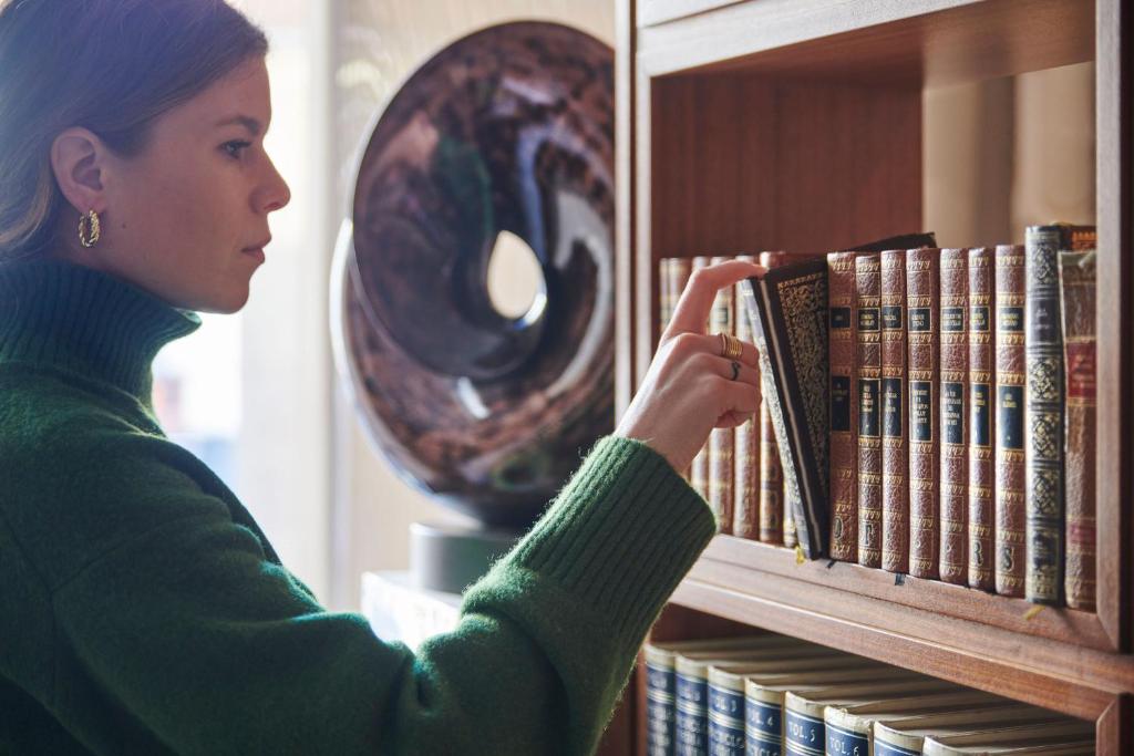 Hôtel Charlemagne by Happyculture - Resim 4