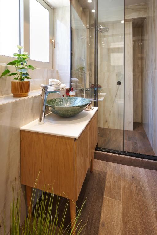 Rastoni Acropolis Uniquely Located Stylish Apartments - 19