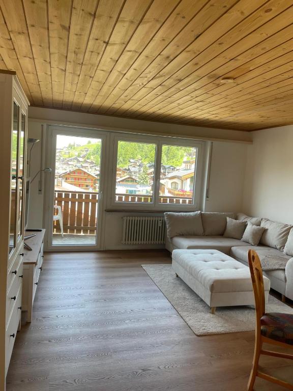 Posezení v ubytování Sonniges Apartment im Zentrum mit Bergblick