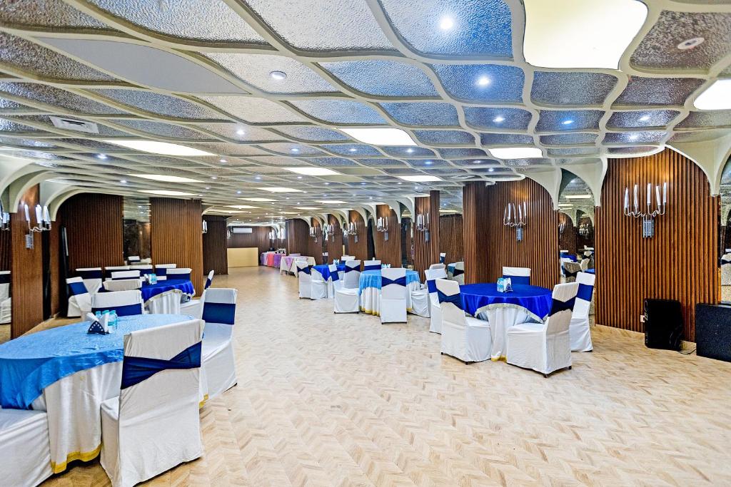 Restaurace v ubytování The Grand Vikalp By Saga Hotels