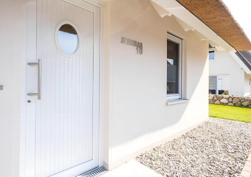 Fotografie z fotogalerie ubytování Seegras - Ferienhaus mit Kamin und Sauna für 8 Personen v destinaci Pepelow
